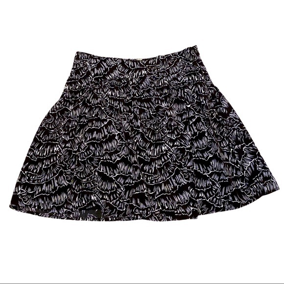 Black + White Flounce Skirt | Size Small - Picture 1 of 2